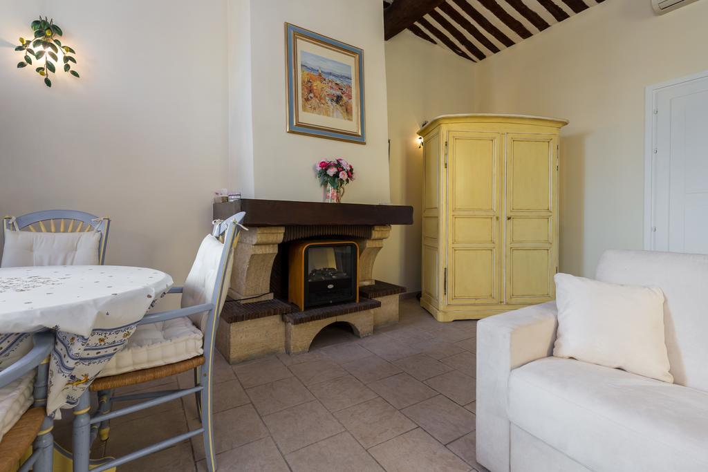 Very Charming Studio Apartment On Port In Cannes A Short Walk To Palais With Aircon And Internet 411 Ngoại thất bức ảnh