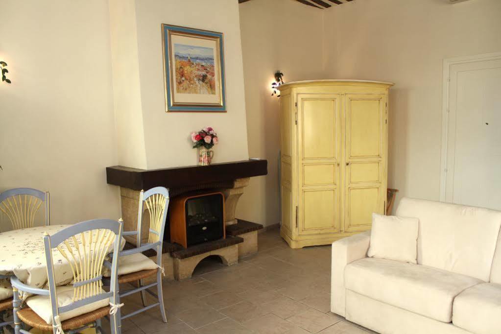 Very Charming Studio Apartment On Port In Cannes A Short Walk To Palais With Aircon And Internet 411 Ngoại thất bức ảnh