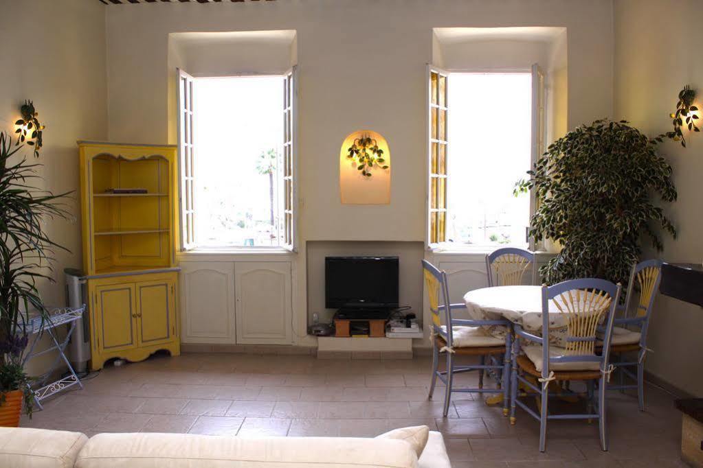 Very Charming Studio Apartment On Port In Cannes A Short Walk To Palais With Aircon And Internet 411 Ngoại thất bức ảnh
